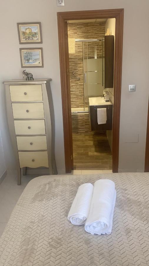 Apartamento Andalucia - Sea View, Beach, Marina, Lift & Free Parking 加鲁查 外观 照片